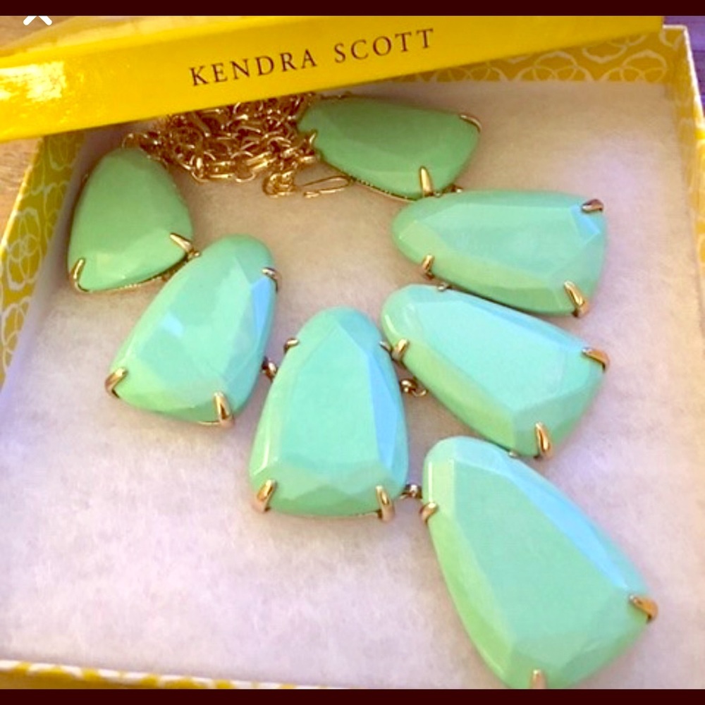 Kendra Scott Necklace